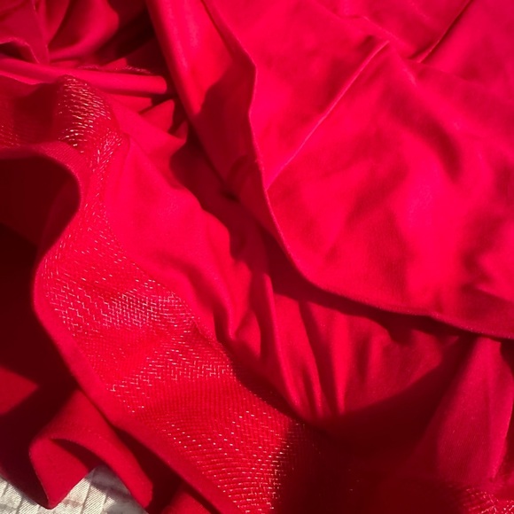 Morgan & Co.Women’s Red Evening Dress Size 11 - Picture 6 of 8